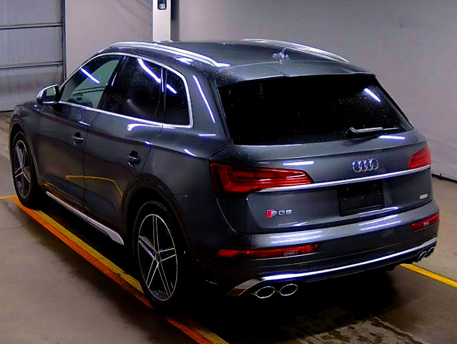 2021 AUDI SQ5, grey